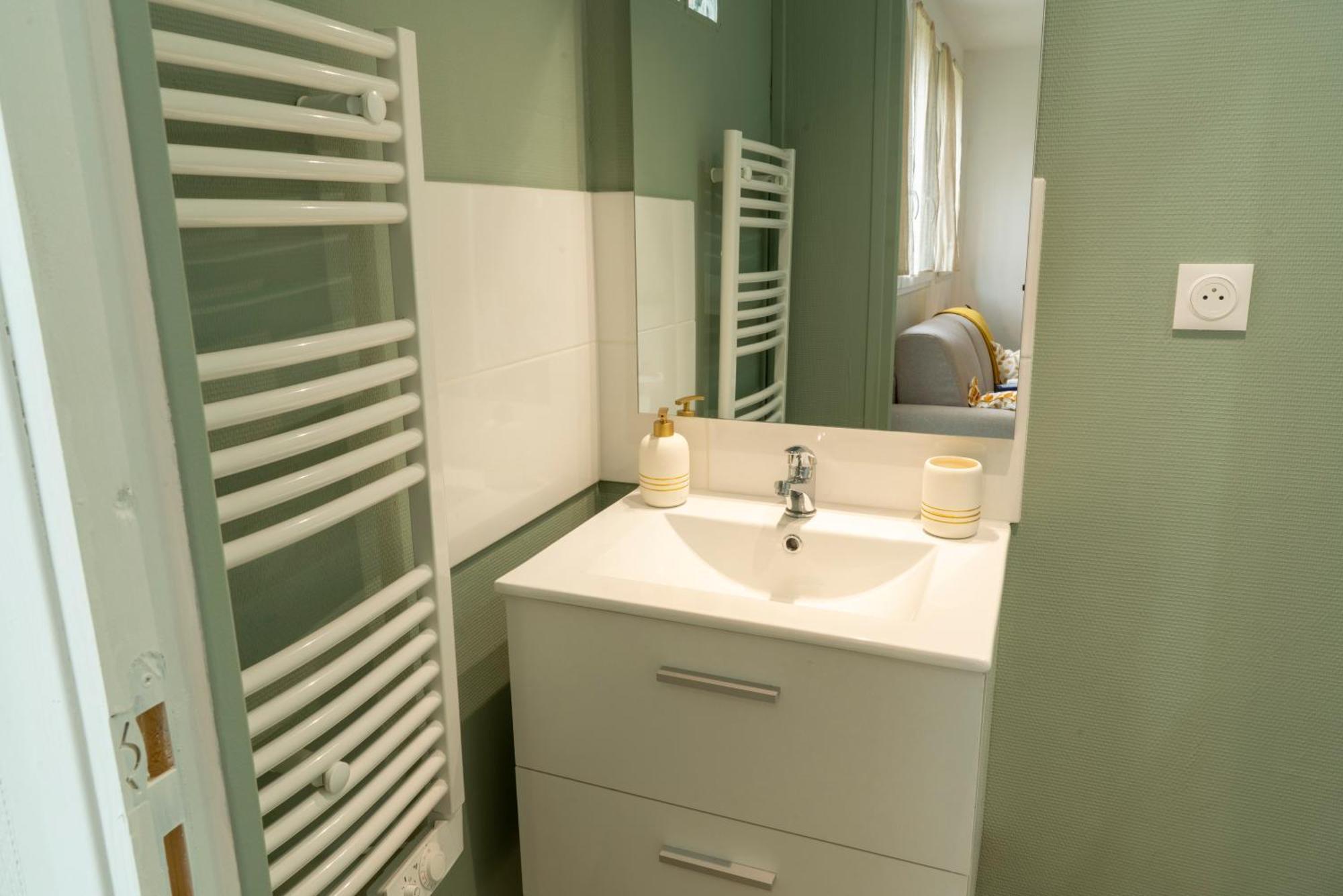 Stockholm- Studio Serenite Avec Jardin Charleville-Mezieres Ngoại thất bức ảnh
