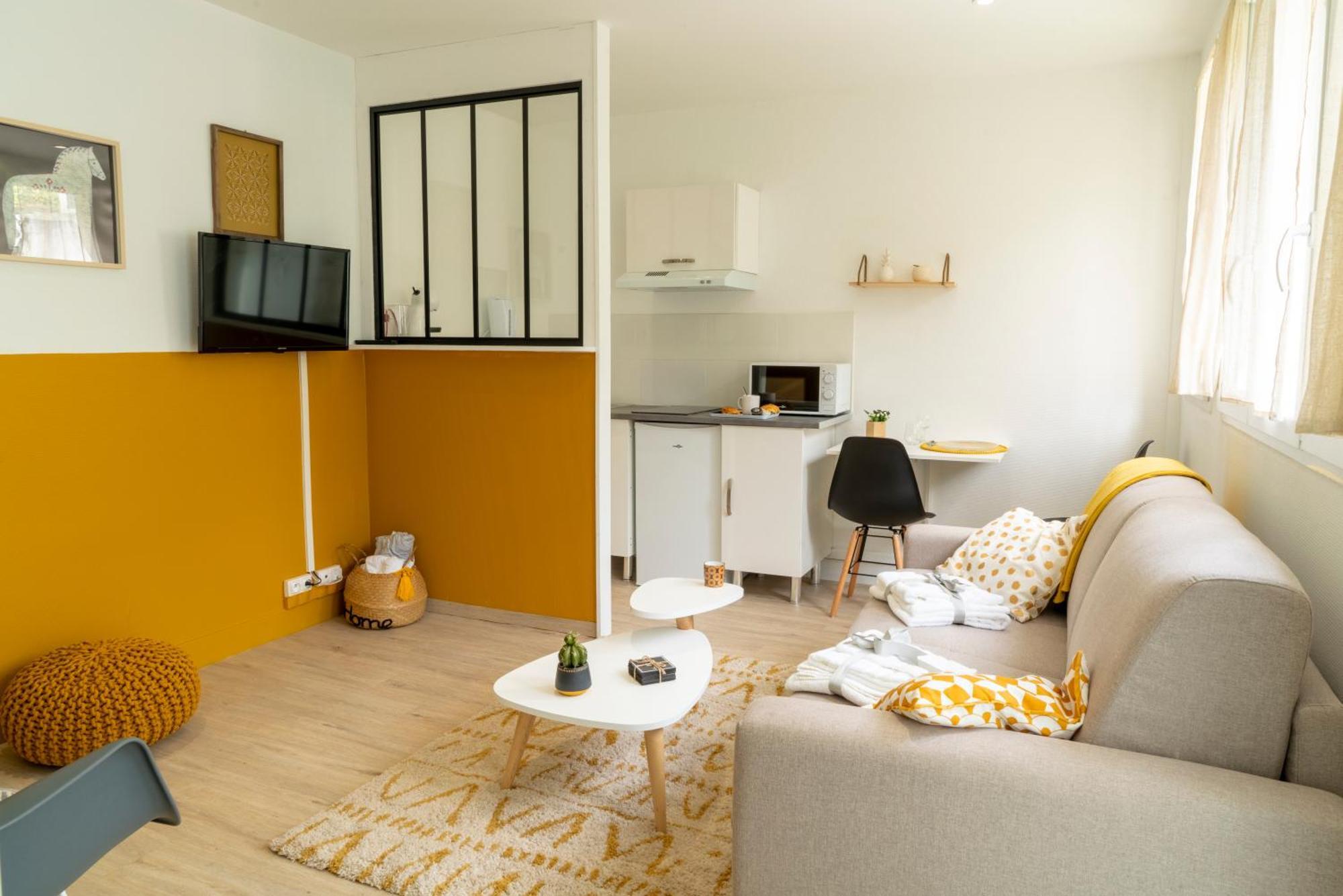 Stockholm- Studio Serenite Avec Jardin Charleville-Mezieres Ngoại thất bức ảnh